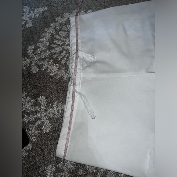 ⭐️Fundamentals, white scrub pants, size XS⭐️Great Used Condition⭐️ - Picture 6 of 12